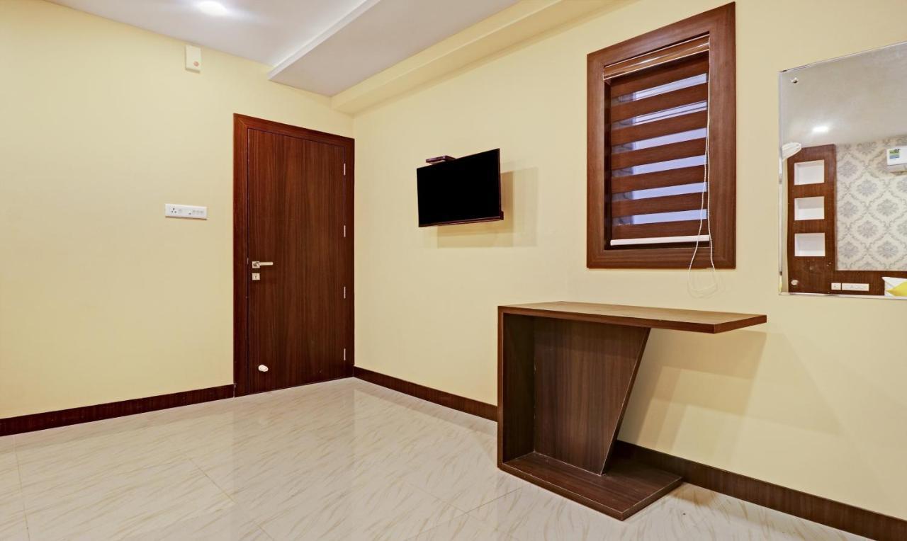 Itsy Hotels Sapphire Residency Manjeri Extérieur photo